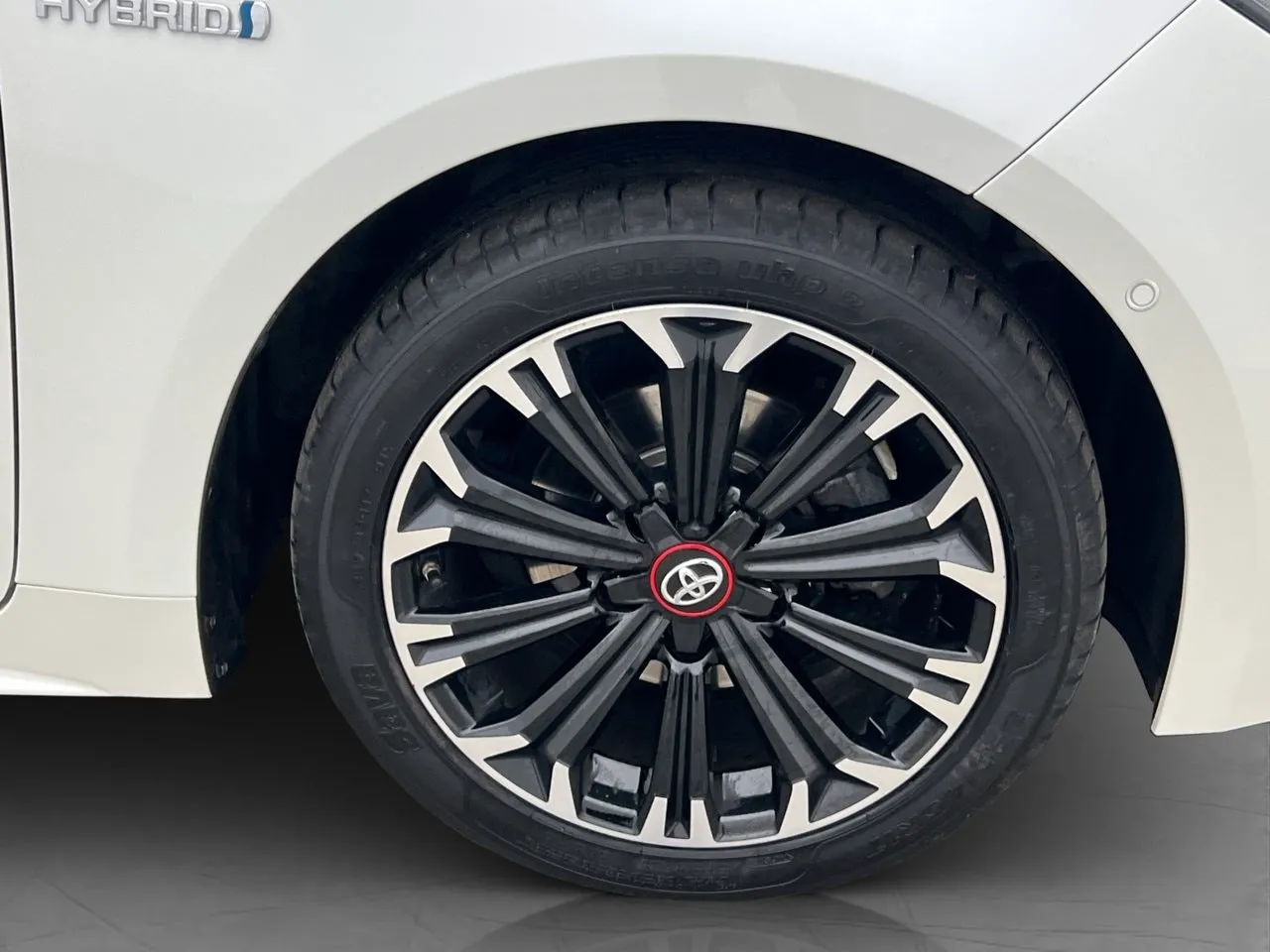 Vehicle image 30