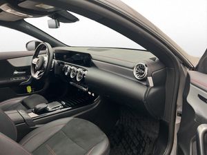 Mercedes CLA200 bild 24