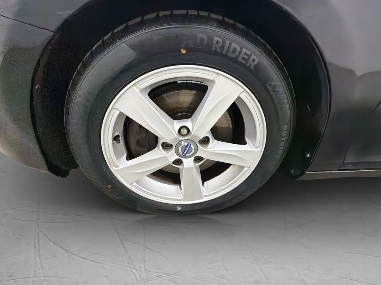 Vehicle image 23