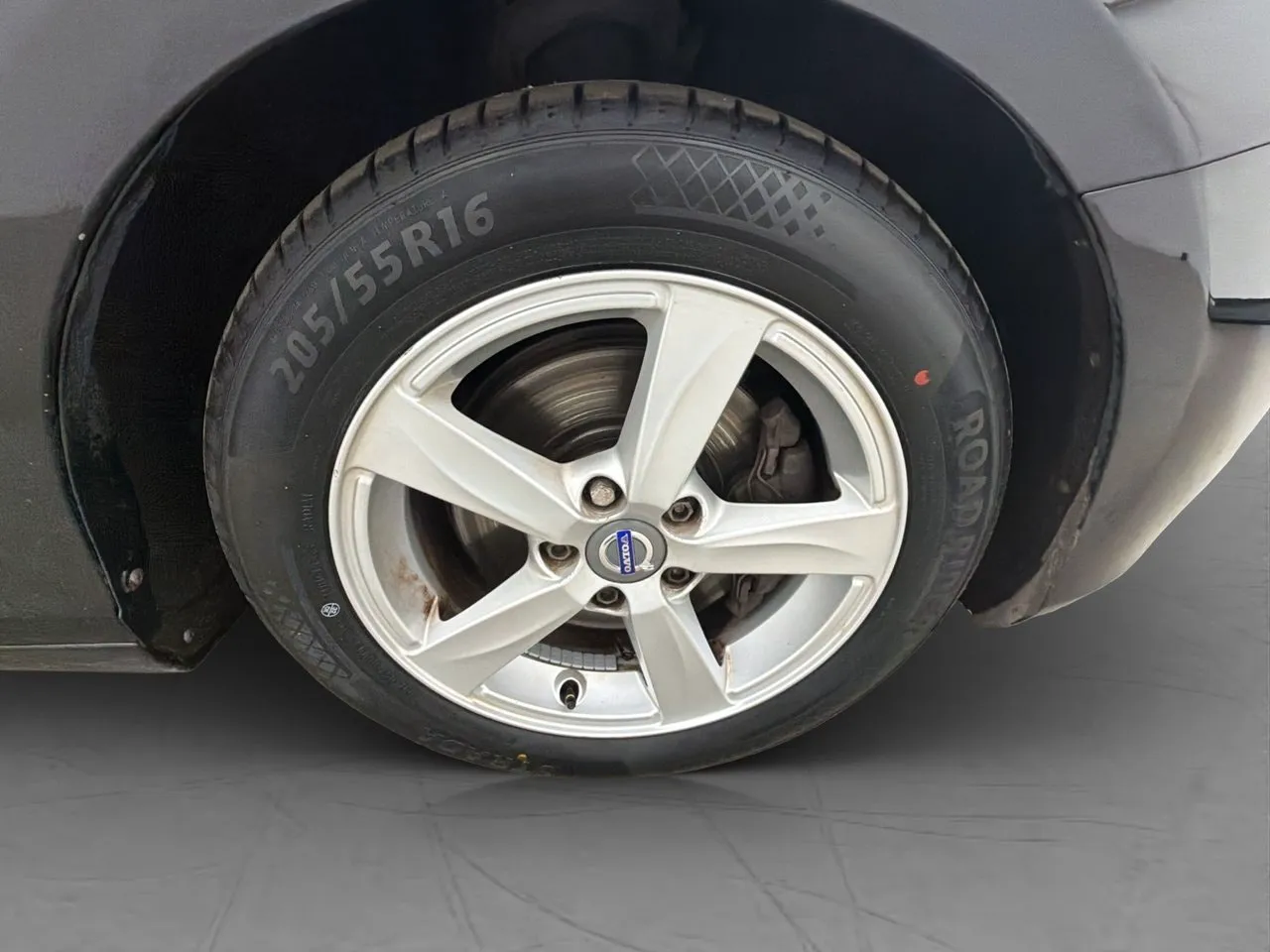 Vehicle image 26