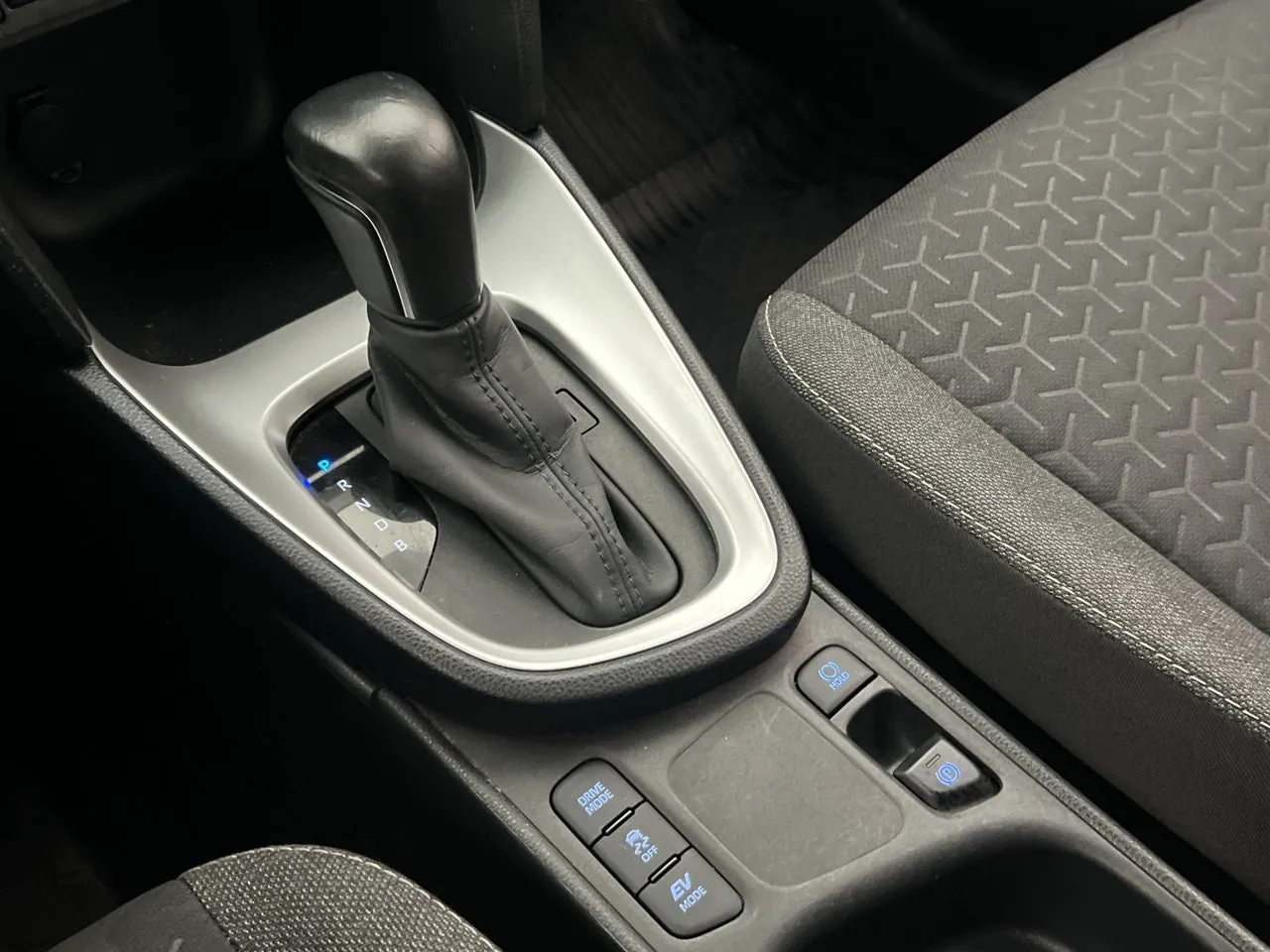 Vehicle image 21