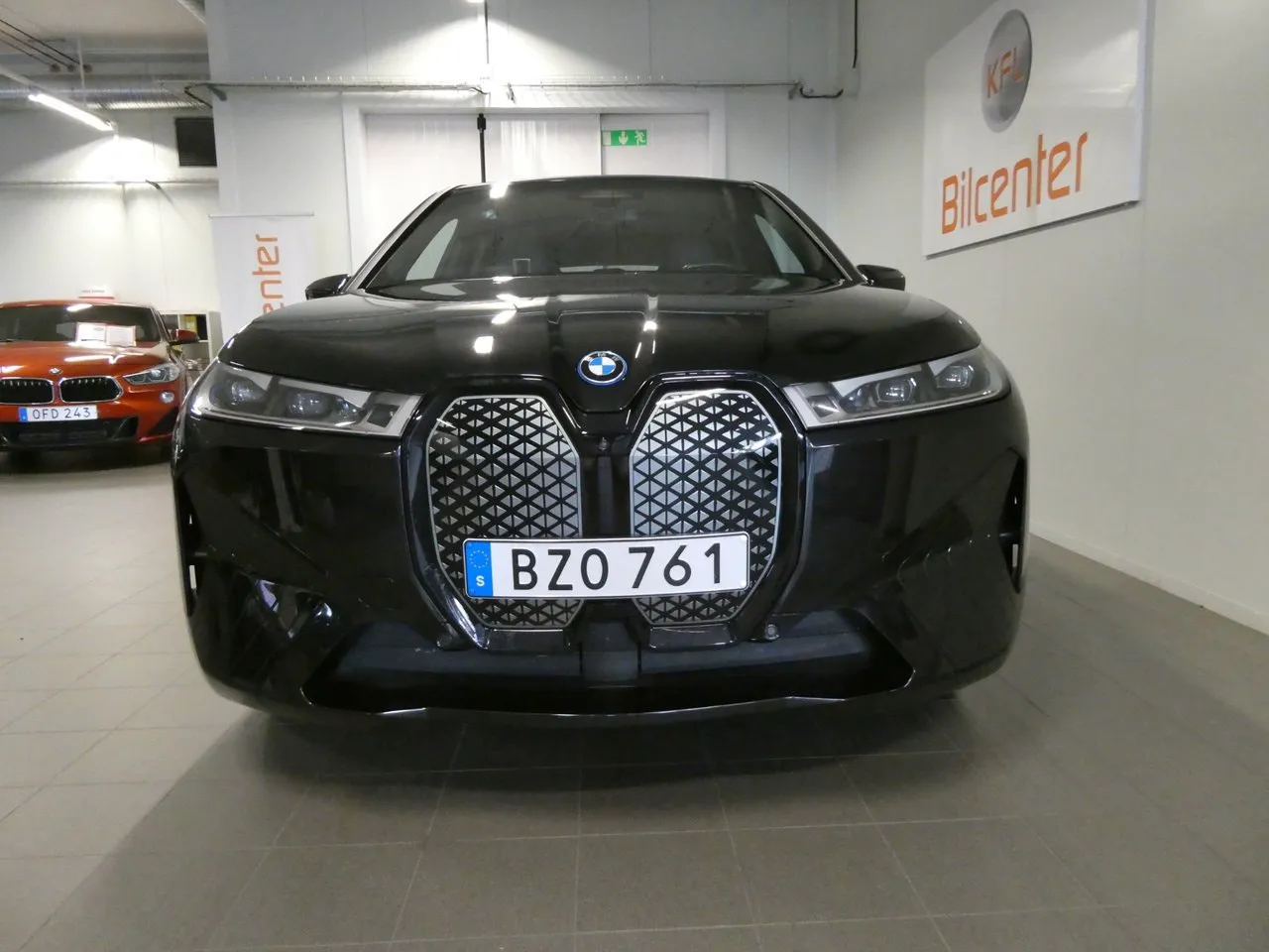 Vehicle image 9