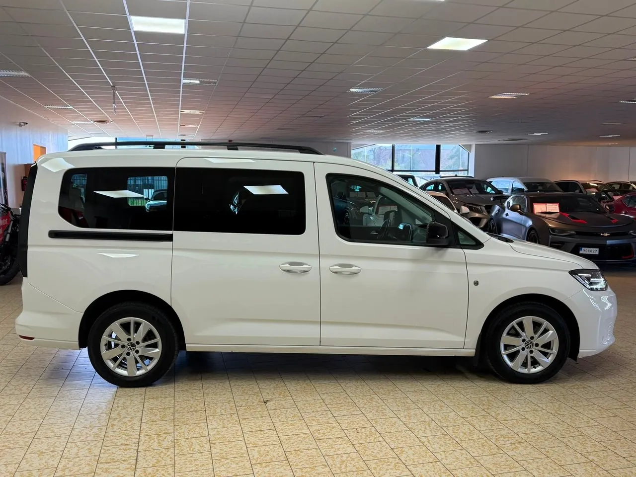 Vehicle image 7