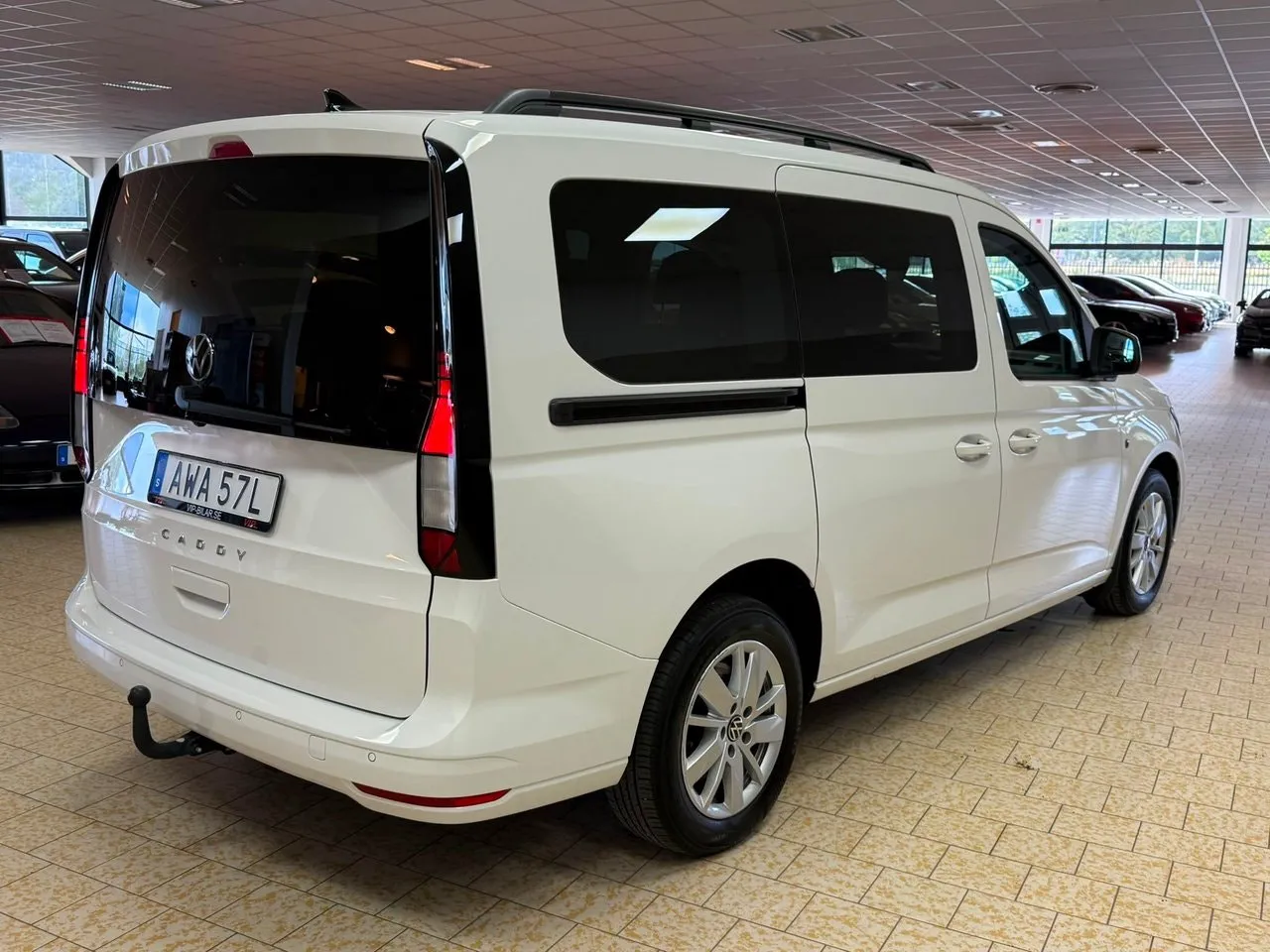 Vehicle image 6
