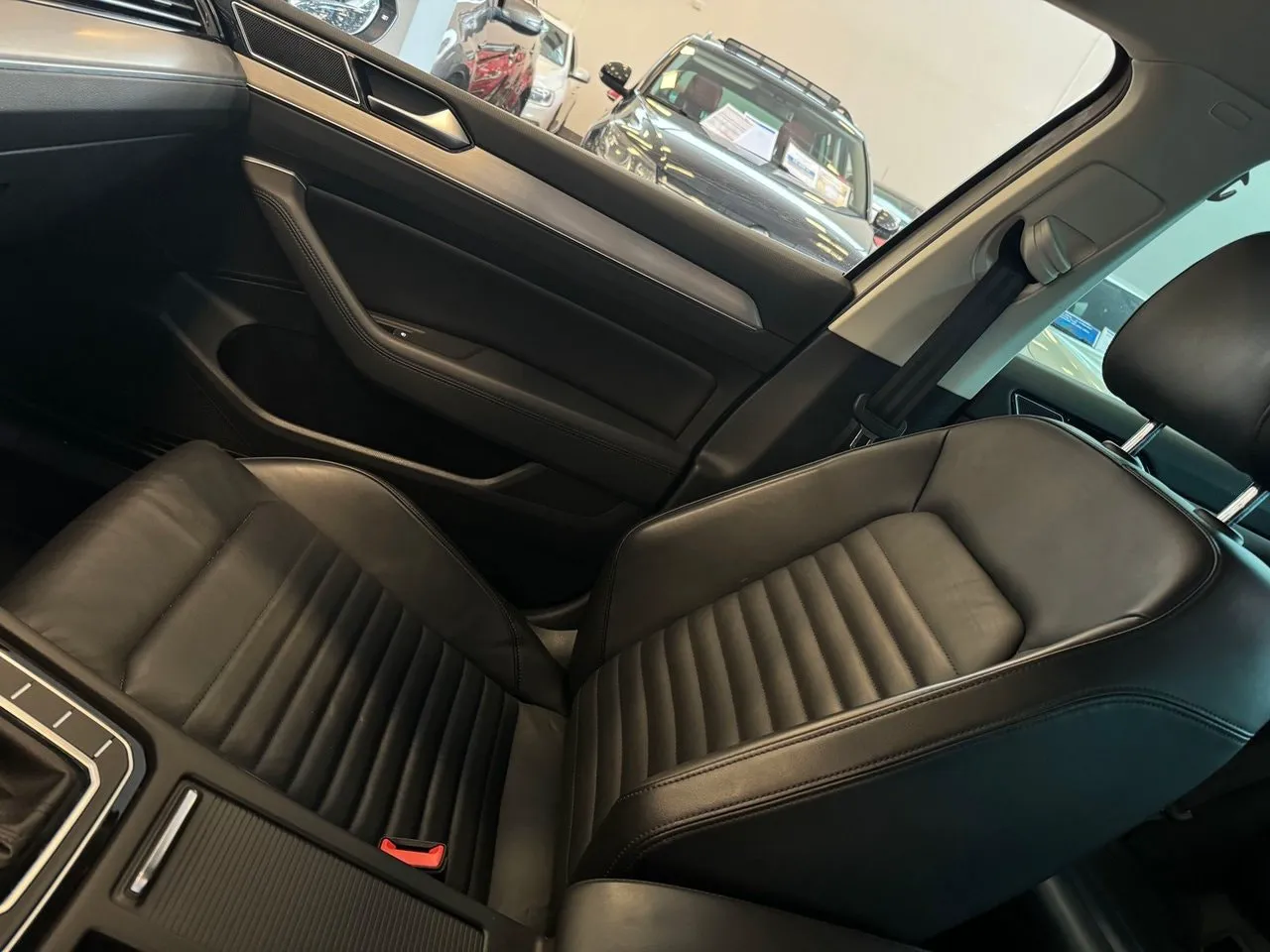 Vehicle image 25