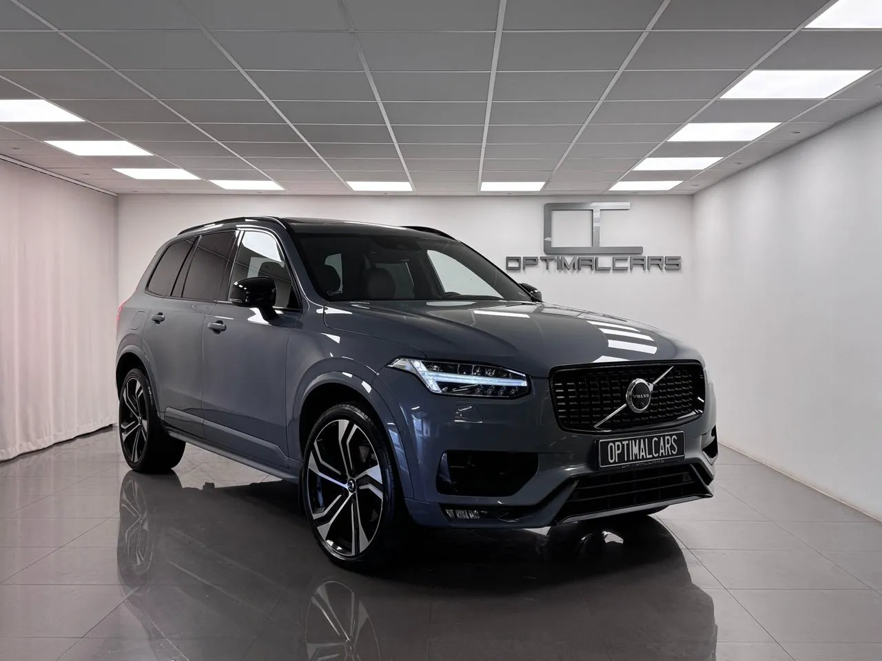 Vehicle image 24