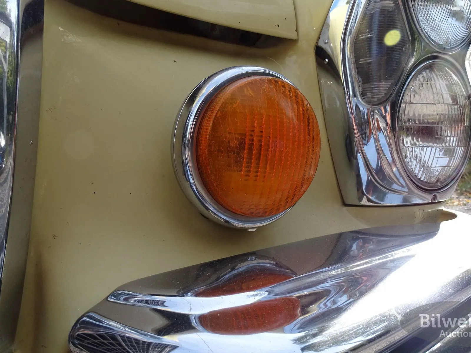 Vehicle image 20