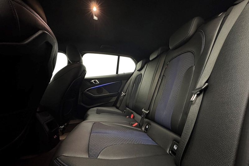 BMW 118 bild 14