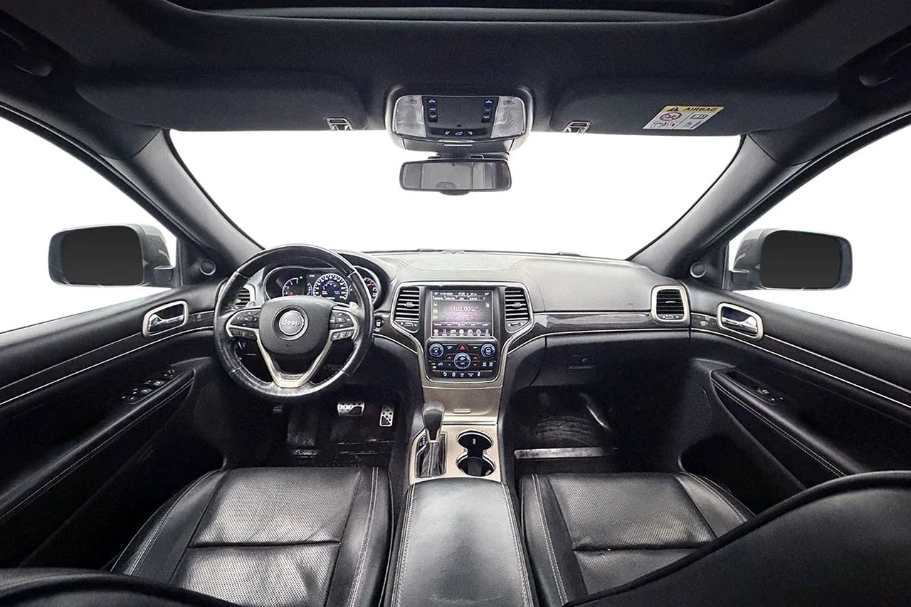 Vehicle image 18