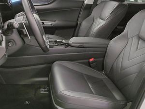 Lexus NX bild 10