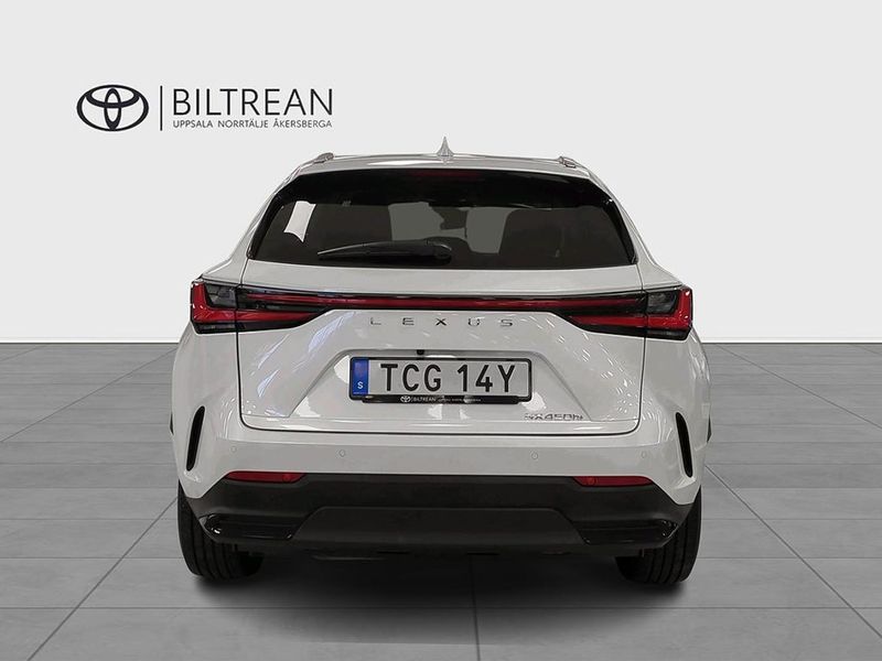 Lexus NX bild 4