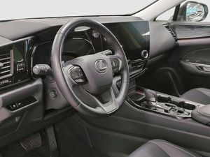 Lexus NX bild 7