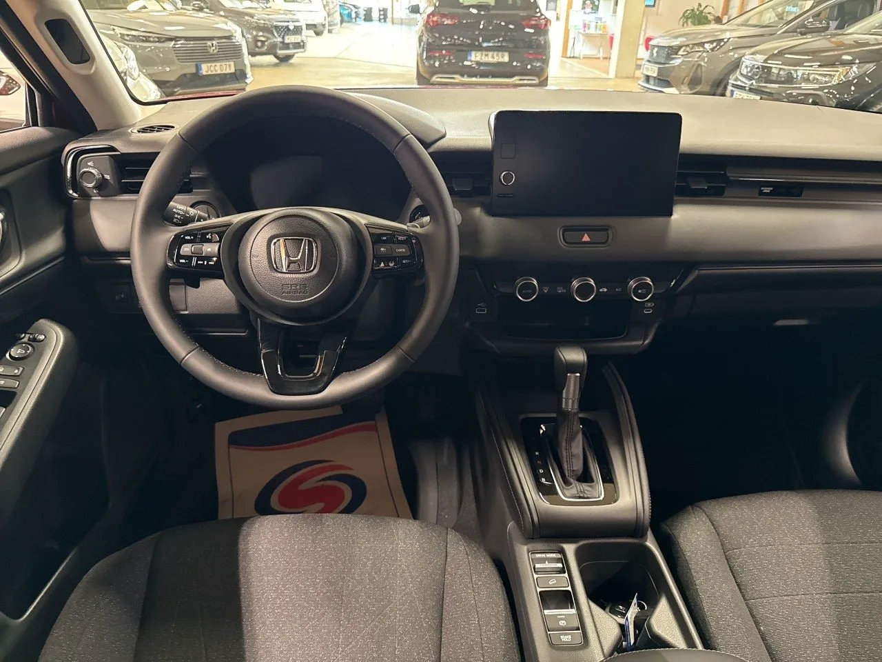 Vehicle image 6