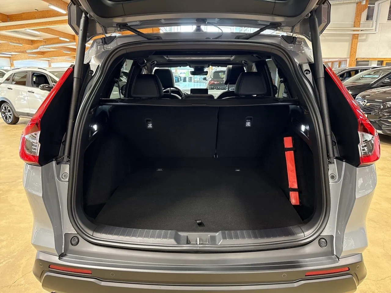 Vehicle image 13