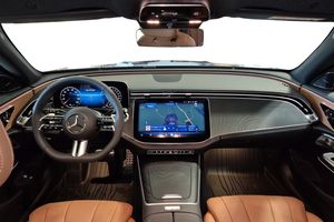 Mercedes E300 bild 9
