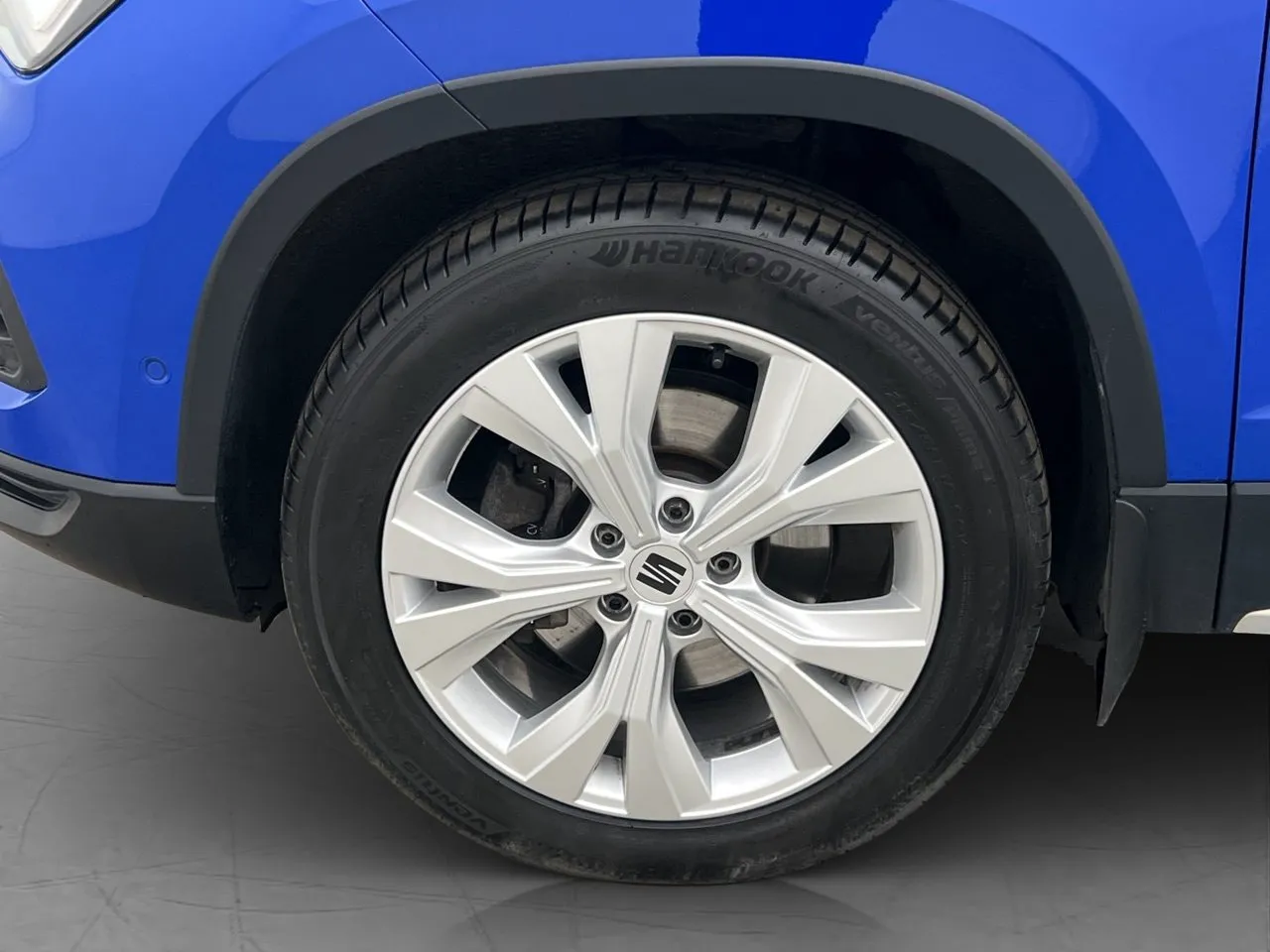 Vehicle image 22