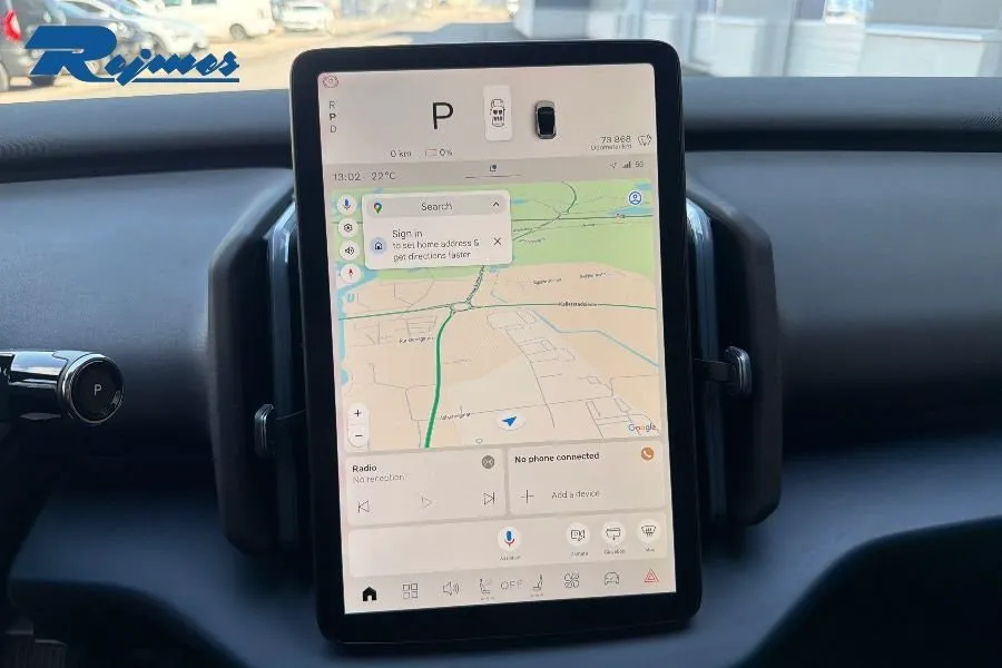 Vehicle image 9