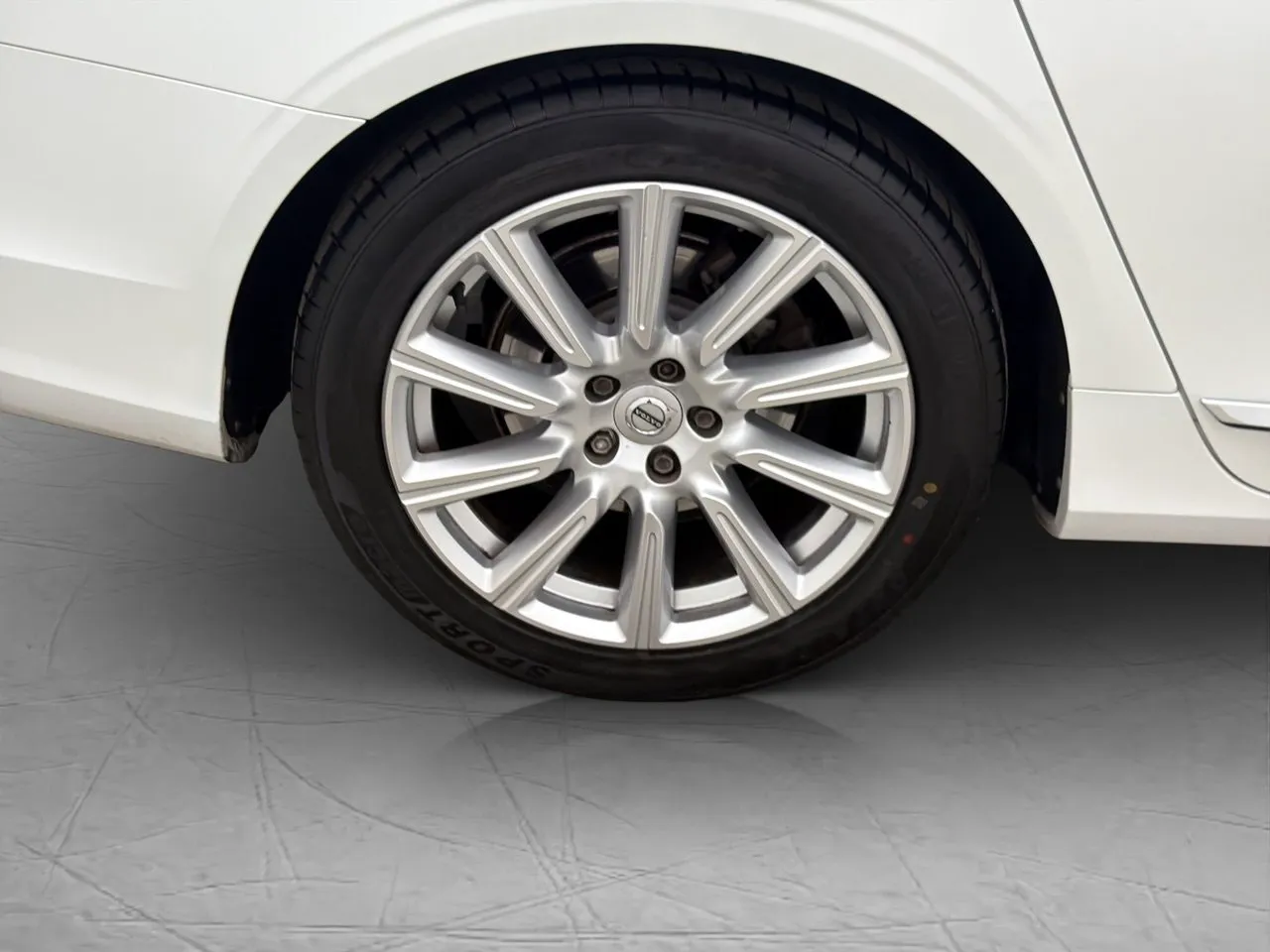 Vehicle image 36