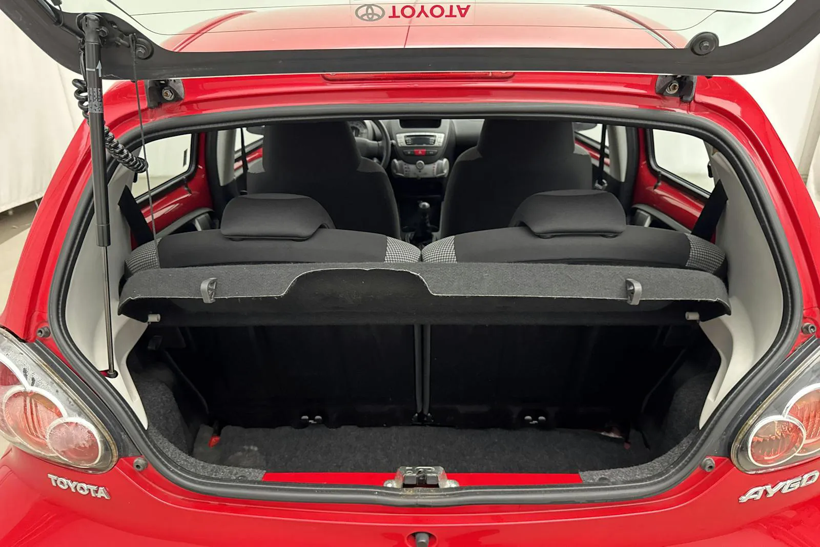 Vehicle image 8