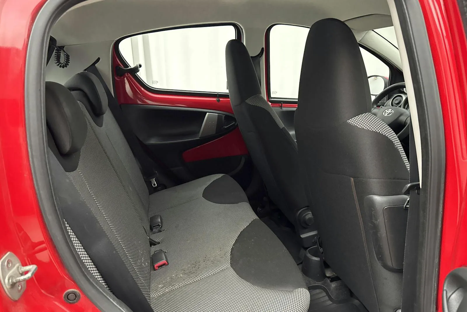 Vehicle image 7