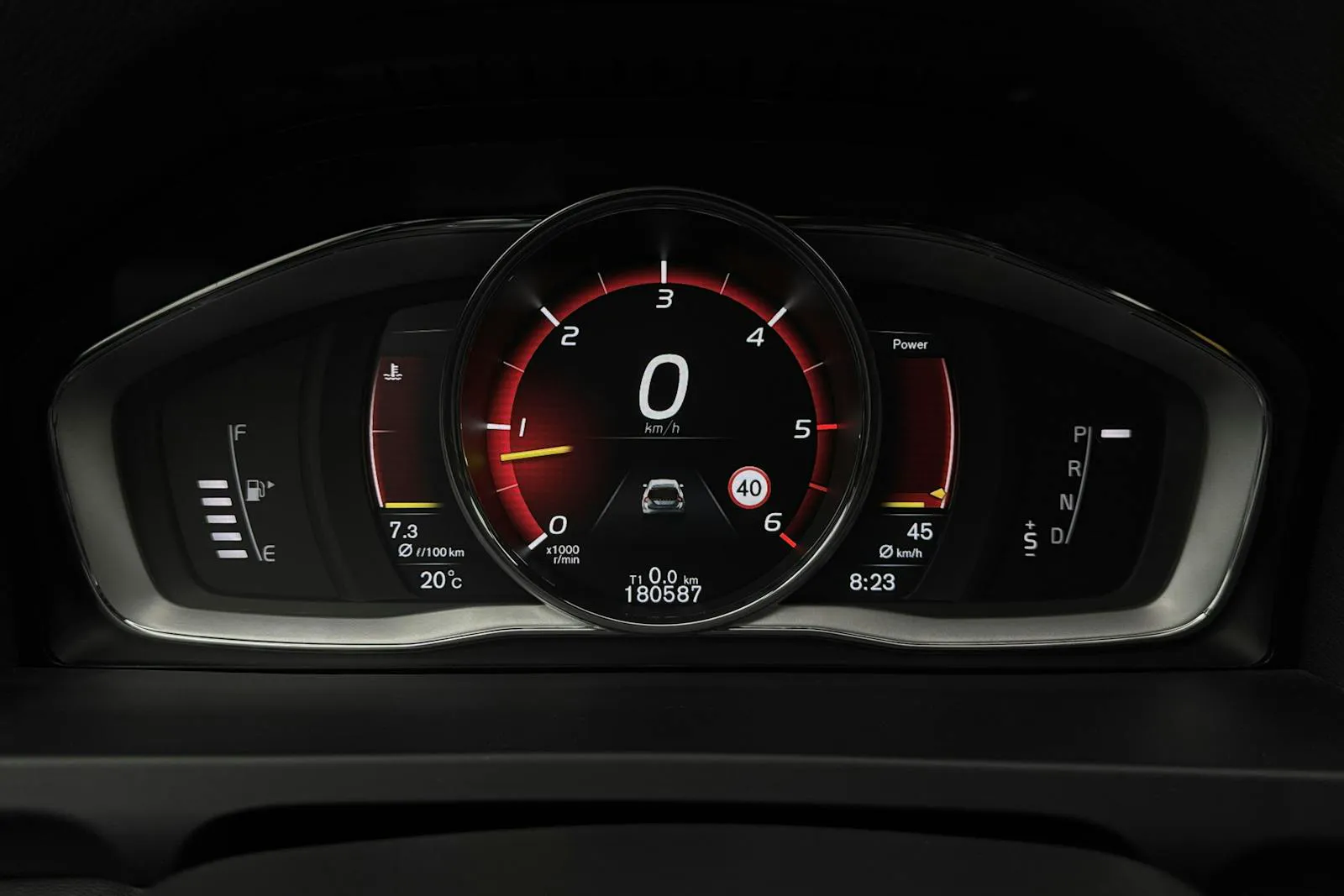 Vehicle image 9