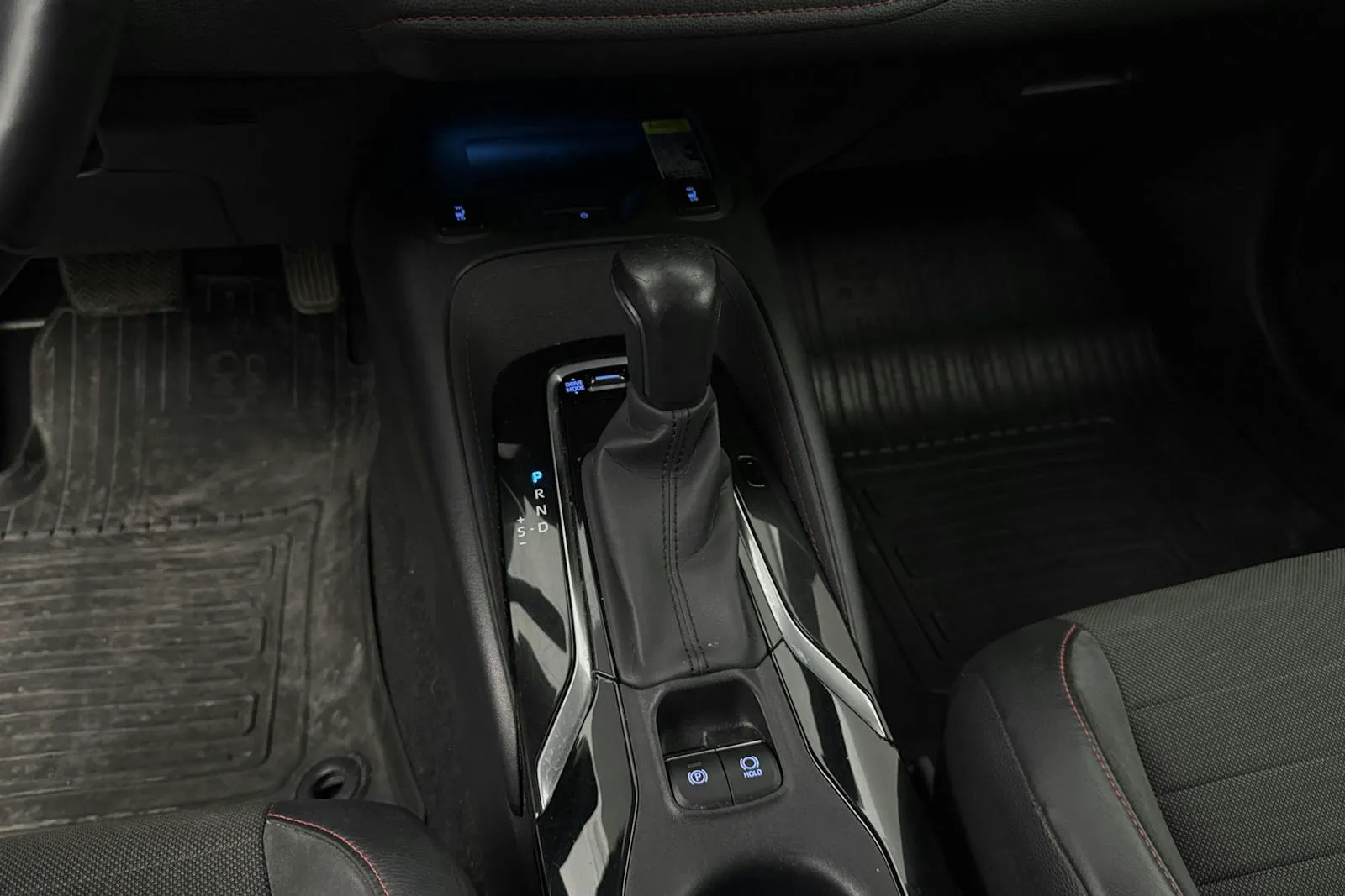 Vehicle image 14
