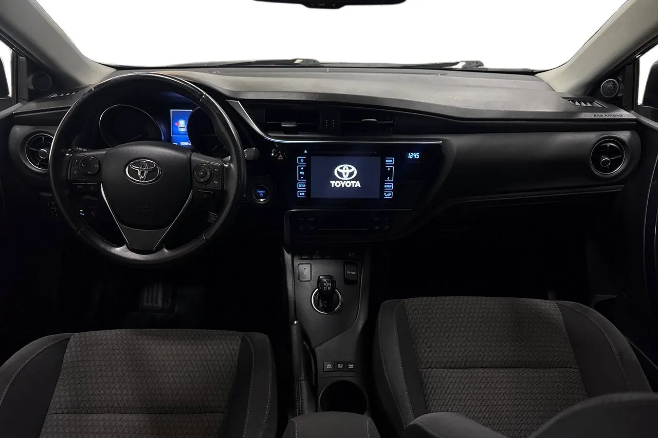 Vehicle image 11
