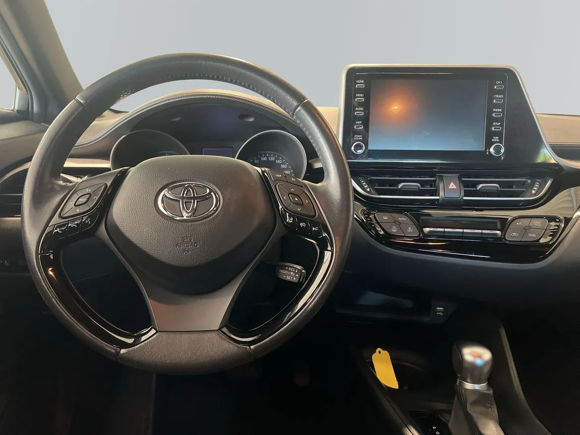 Vehicle image 7