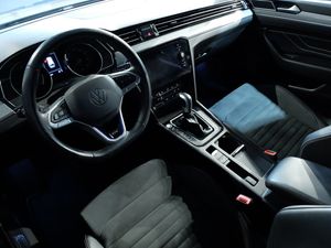 Volkswagen Passat bild 10