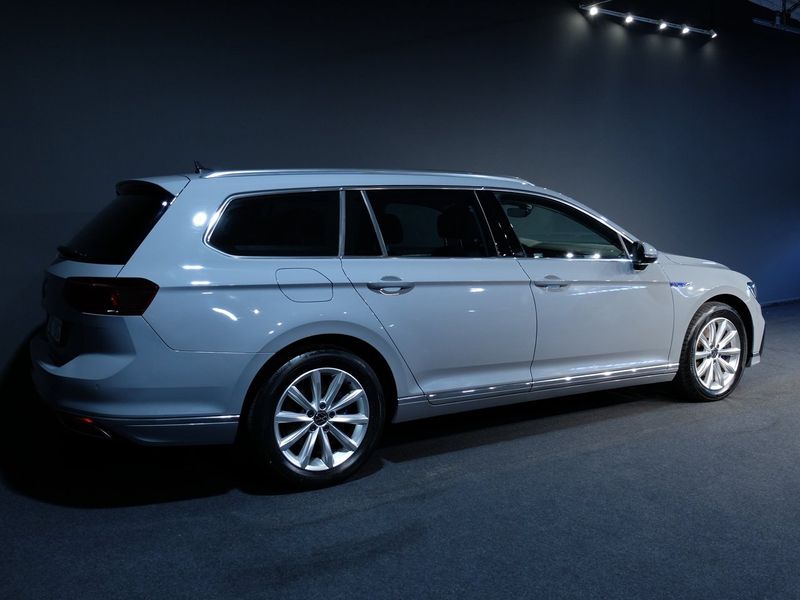 Volkswagen Passat bild 3