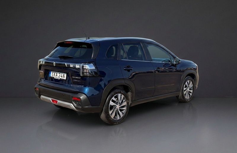 Suzuki S-CROSS bild 7