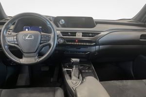 Lexus UX bild 8
