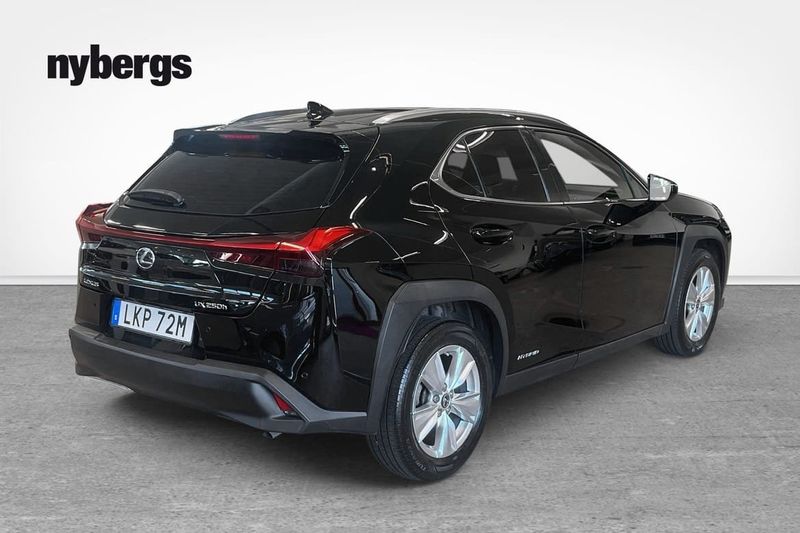 Lexus UX bild 4