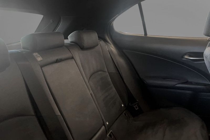 Lexus UX bild 10
