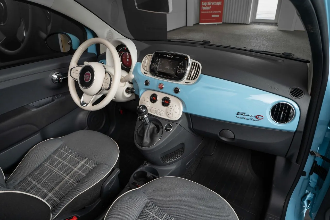 Vehicle image 15