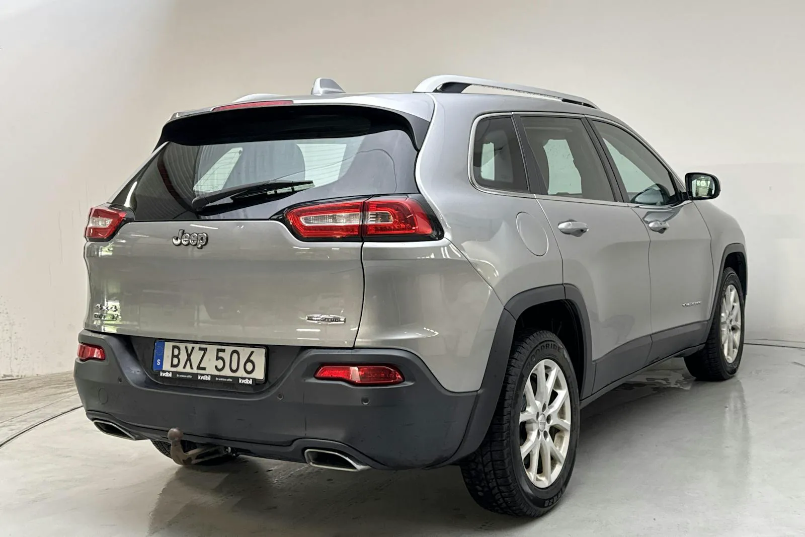 Vehicle image 2
