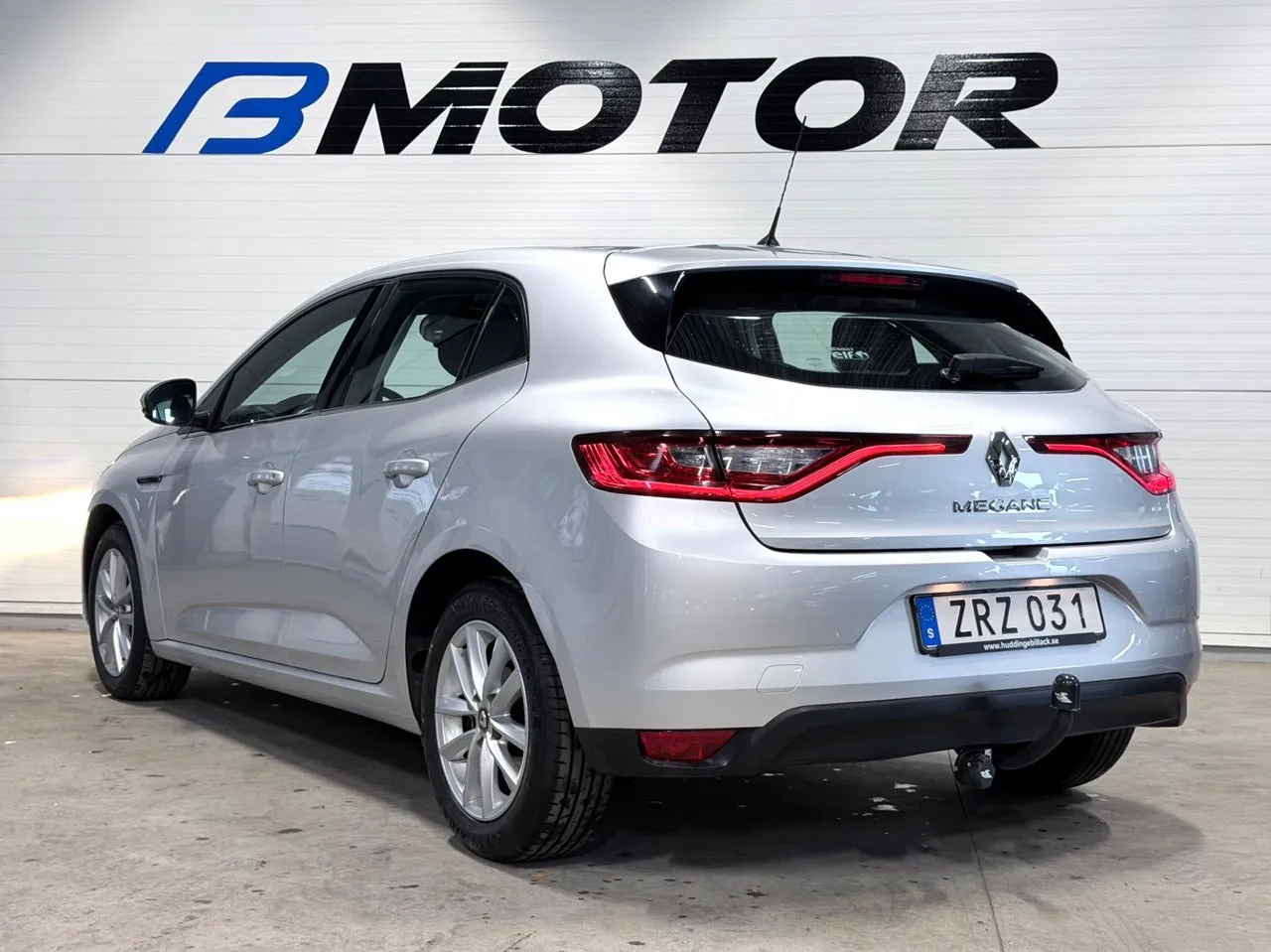 Vehicle image 7