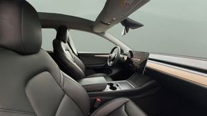 Tesla Model Y bild 10