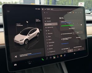 Tesla Model Y bild 22