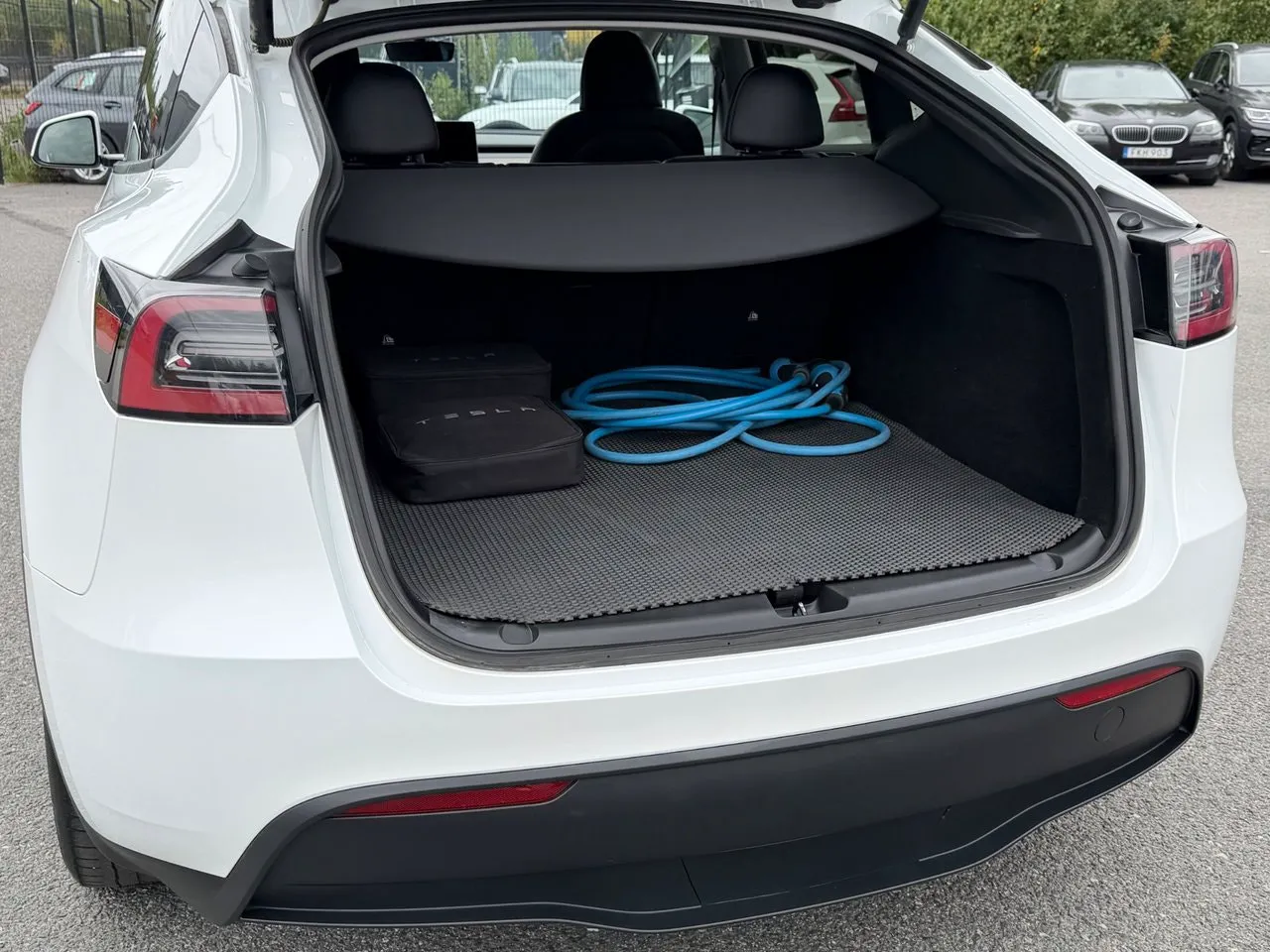 Vehicle image 35