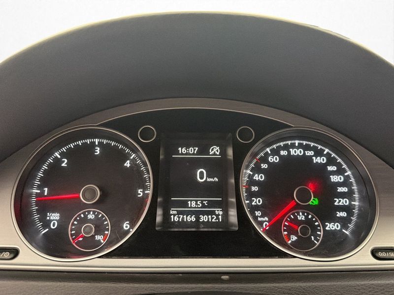 Volkswagen Passat bild 18