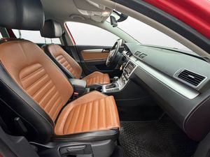 Volkswagen Passat bild 15