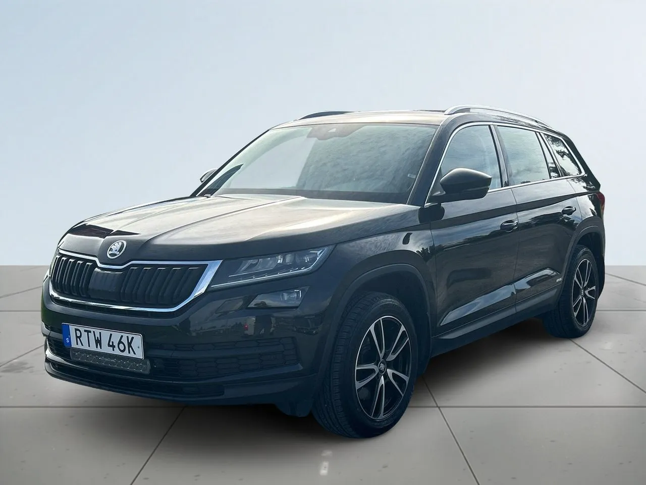 Vehicle image 15