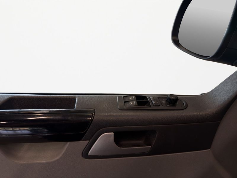 Volkswagen Caravelle bild 11