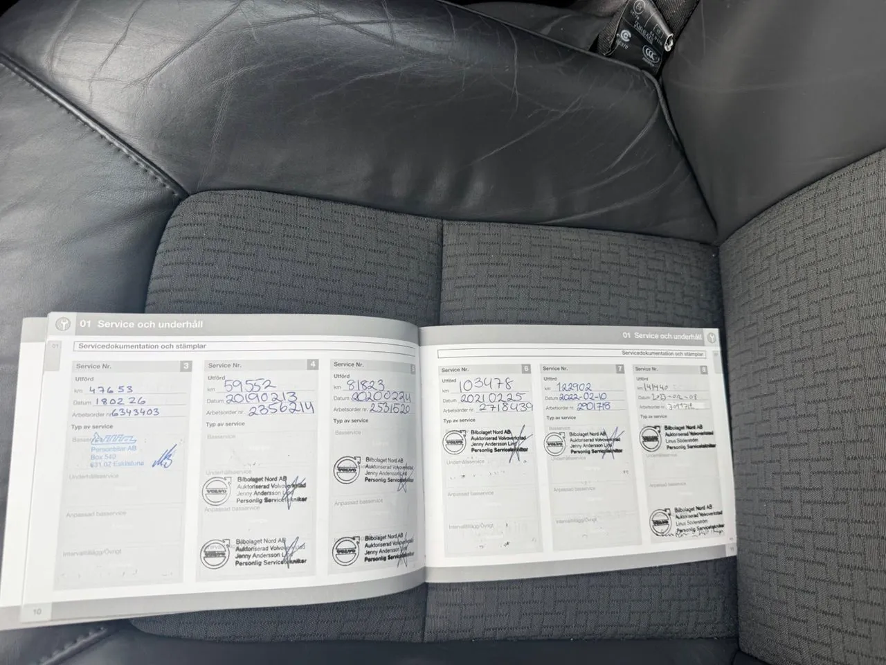 Vehicle image 19