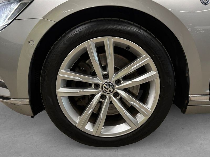 Volkswagen Passat bild 8
