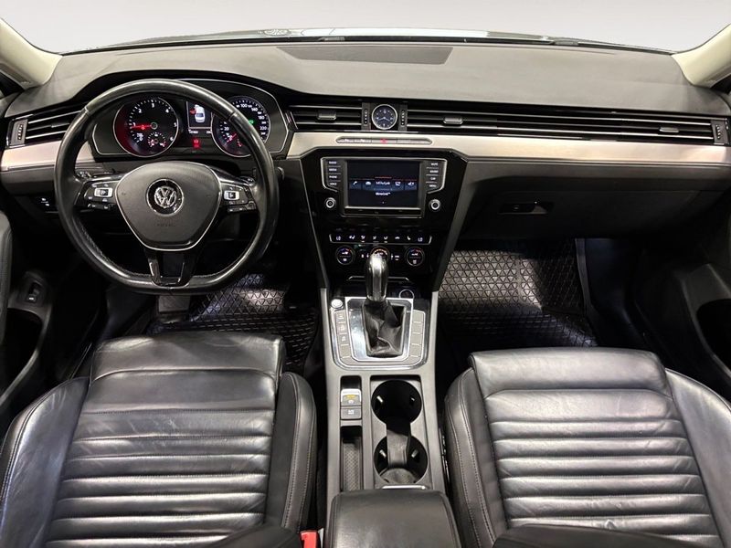 Volkswagen Passat bild 11