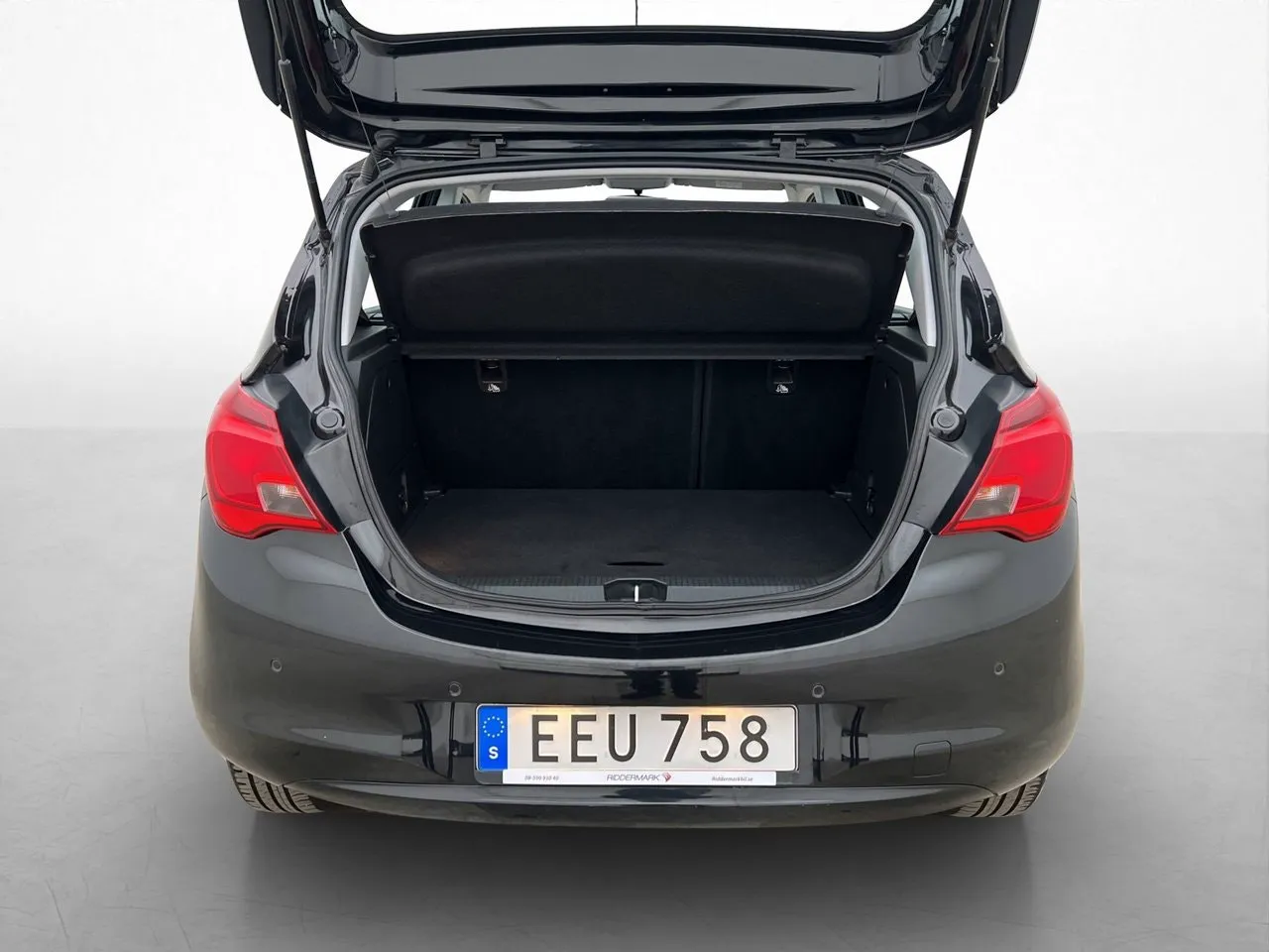 Vehicle image 20