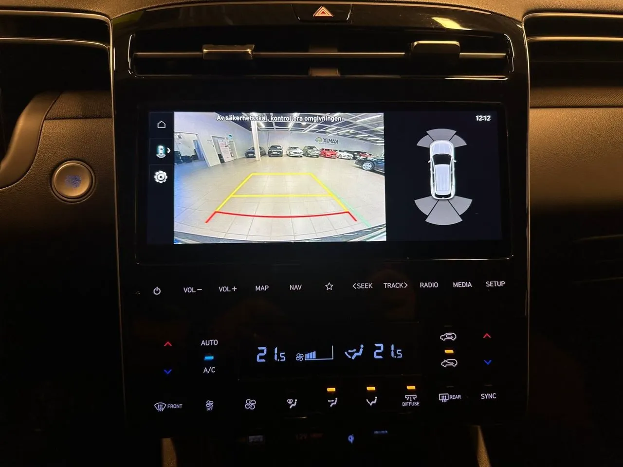 Vehicle image 18