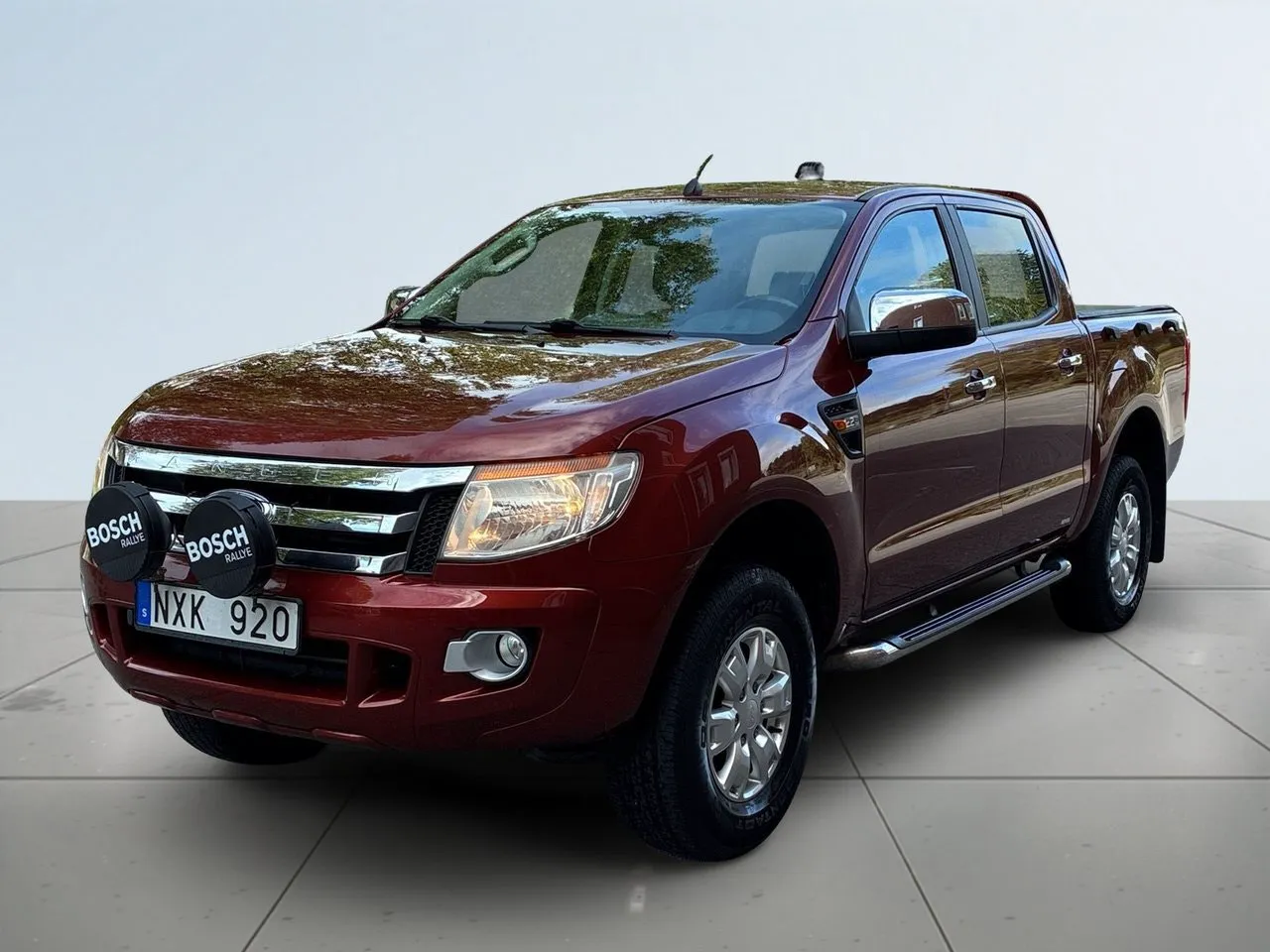 Vehicle image 15